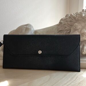 Henri Bendel Envelope Clutch/Wristlet